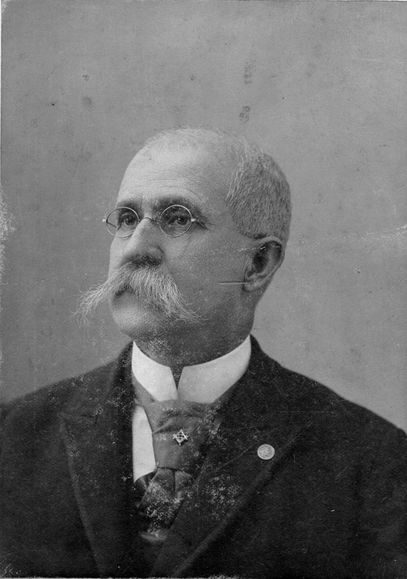 Early ag administrator and his research station