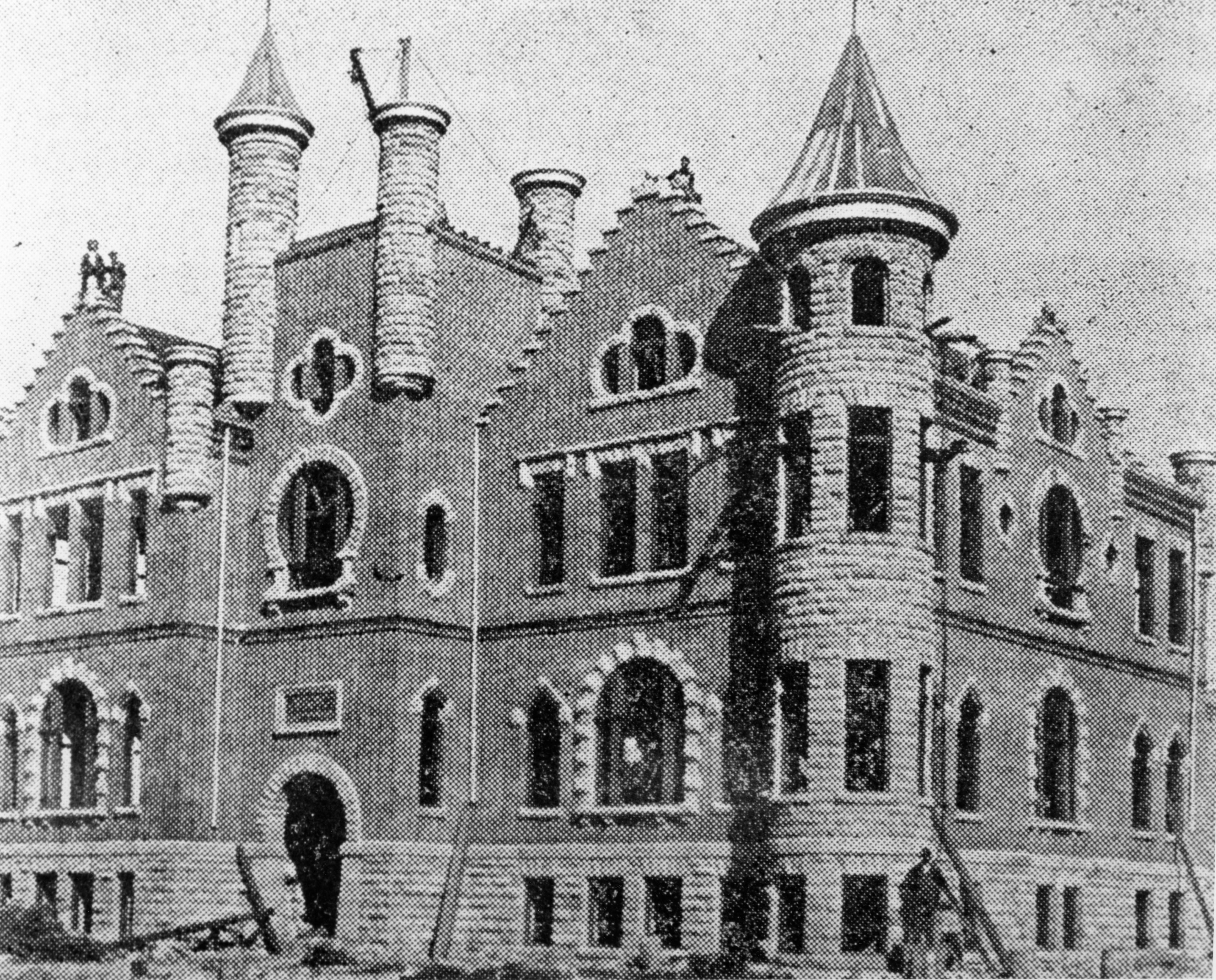 Library Building rises from the prairie Library Building rises from the prairie