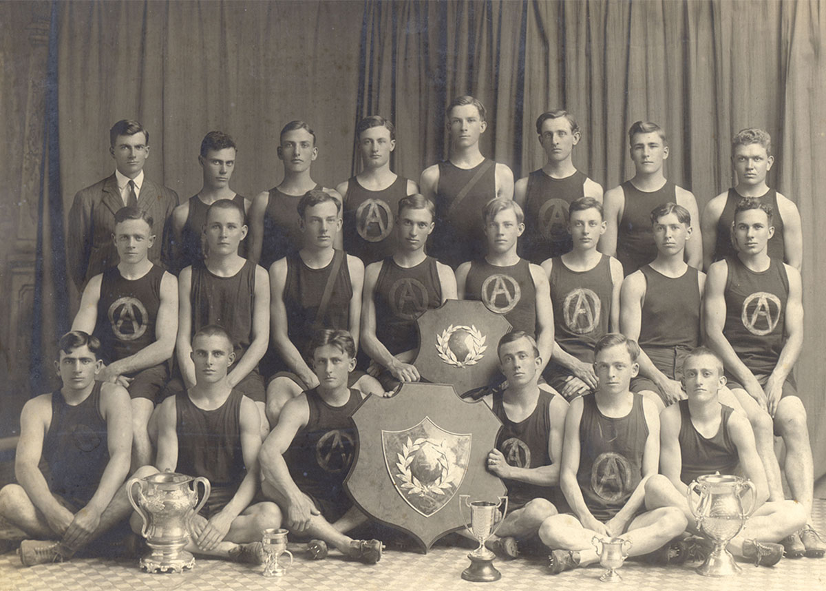 Ed Gallagher starts making a name for himself Ed Gallagher starts making a name for himself