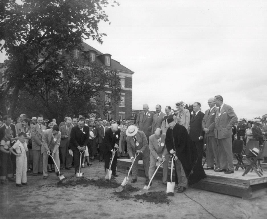 Library groundbreaking, construction begins Library groundbreaking, construction begins
