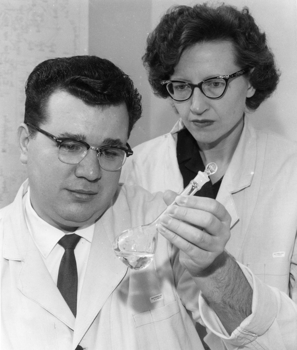 Professors first to alter bacteria cell division Professors first to alter bacteria cell division