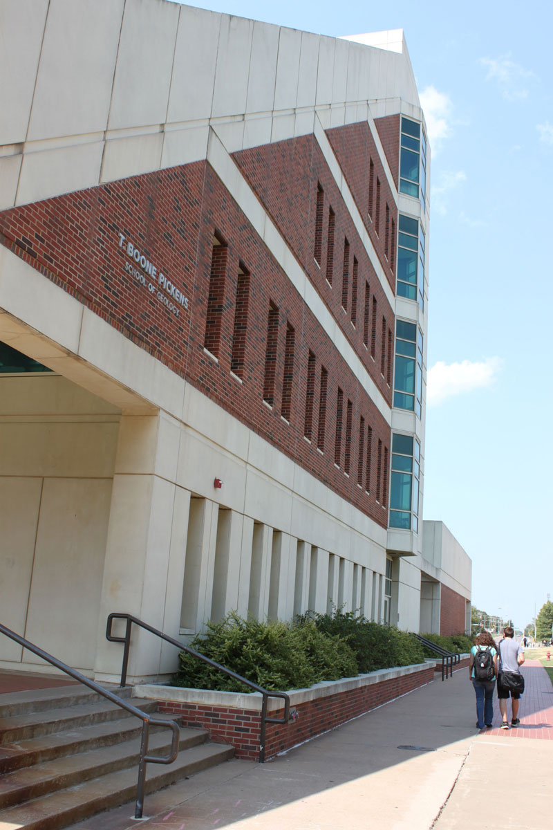 Pickens gives $1 million to School of Geology