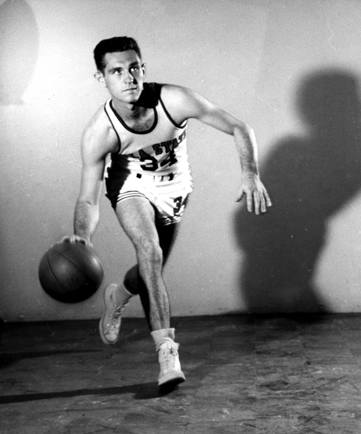 Eddie Sutton returns to OSU Eddie Sutton returns to OSU