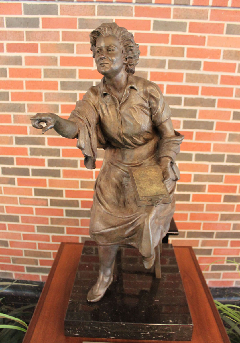 Statue in honor of Vivia Locke unveiled