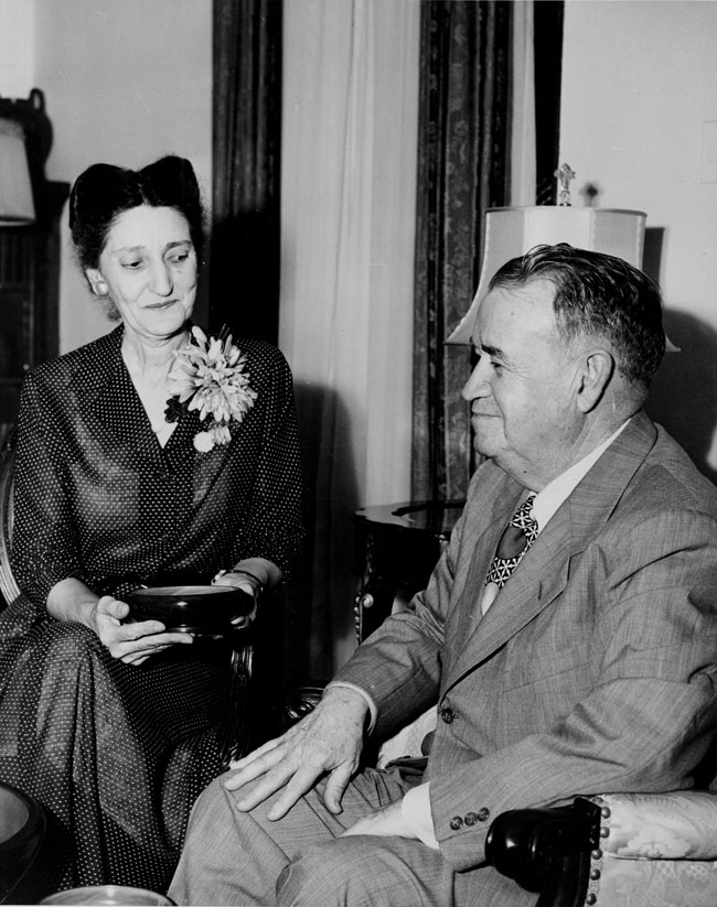 Bennetts die in plane crash Bennetts die in plane crash