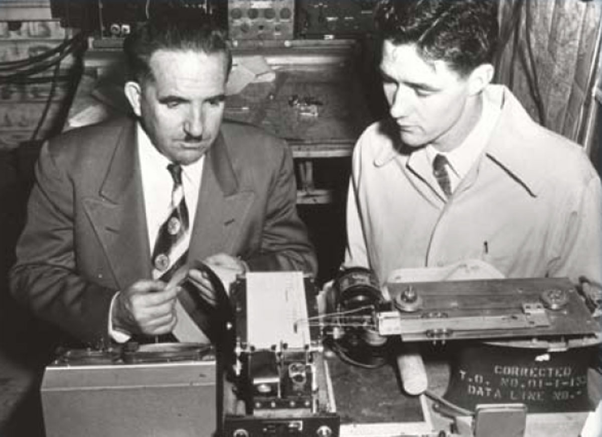 Professors develop tornado tracking equipment Professors develop tornado tracking equipment