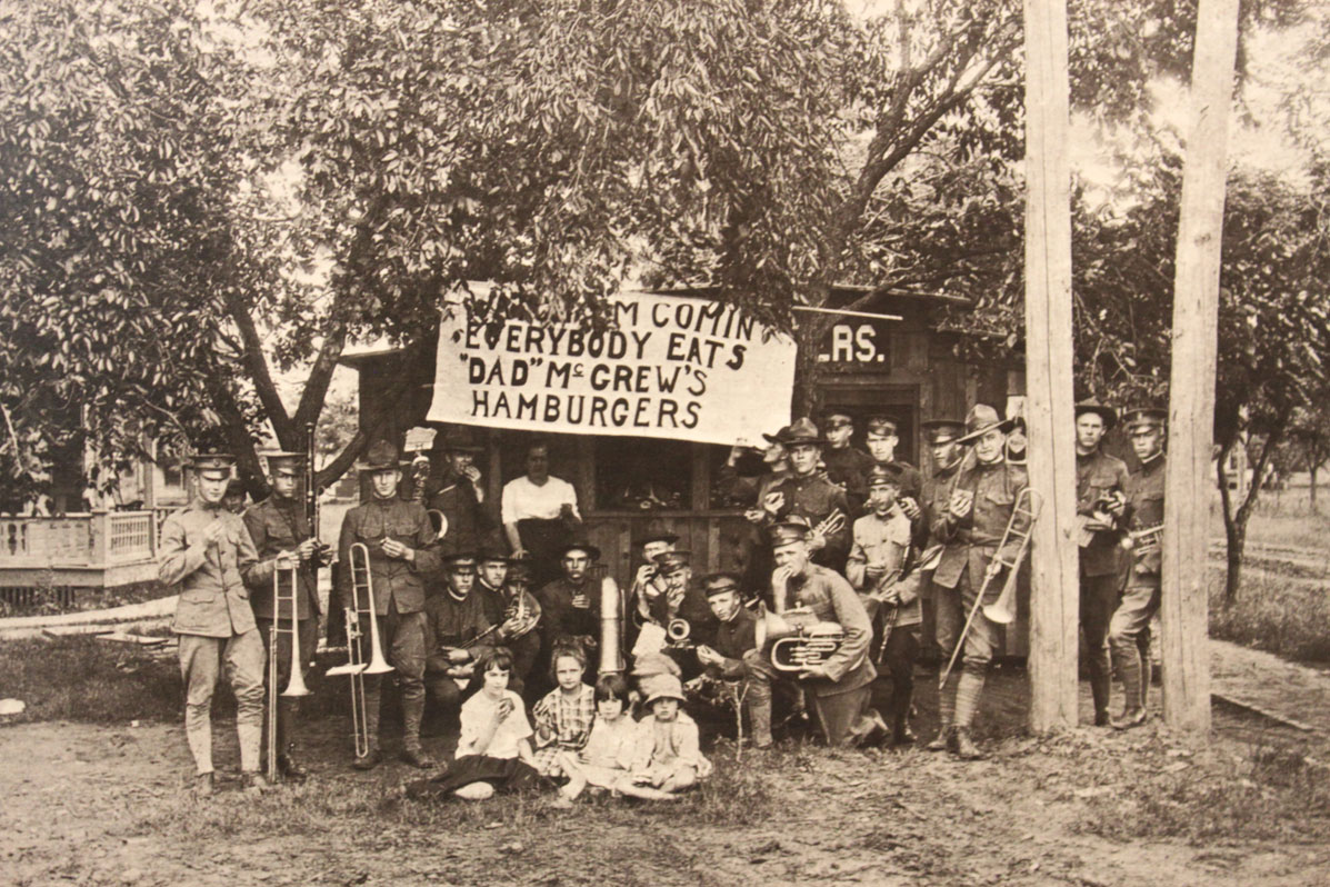 Hamburger hangout Hamburger hangout